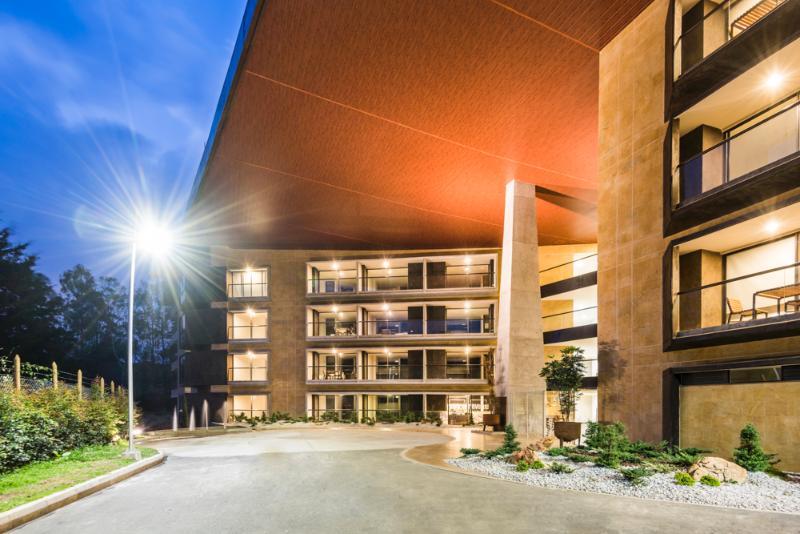Travelers Rio Verde Living Suites Rionegro Exterior foto